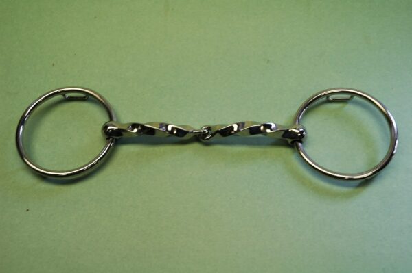 Jointed Twist Loose Ring with 12/5 Loops